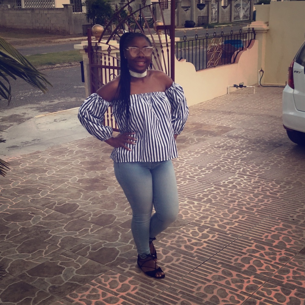 Trendy off the shoulder striped top.